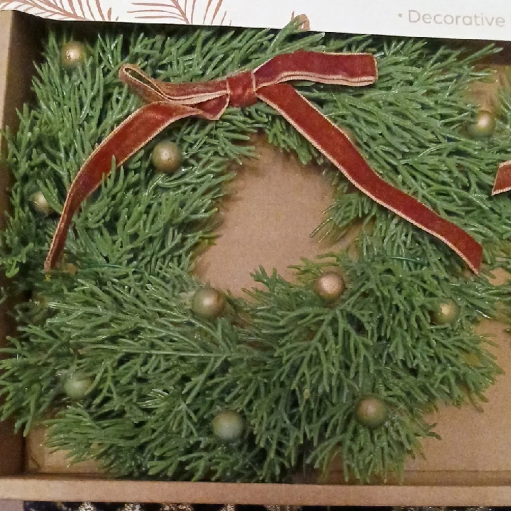 Elegant! ⚜️Craft Festive Green and Gold Mini Wreath Set Of 4 ✨️